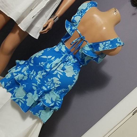 IMPORTED Dress Floral Must See Design - Picture 5 of 8